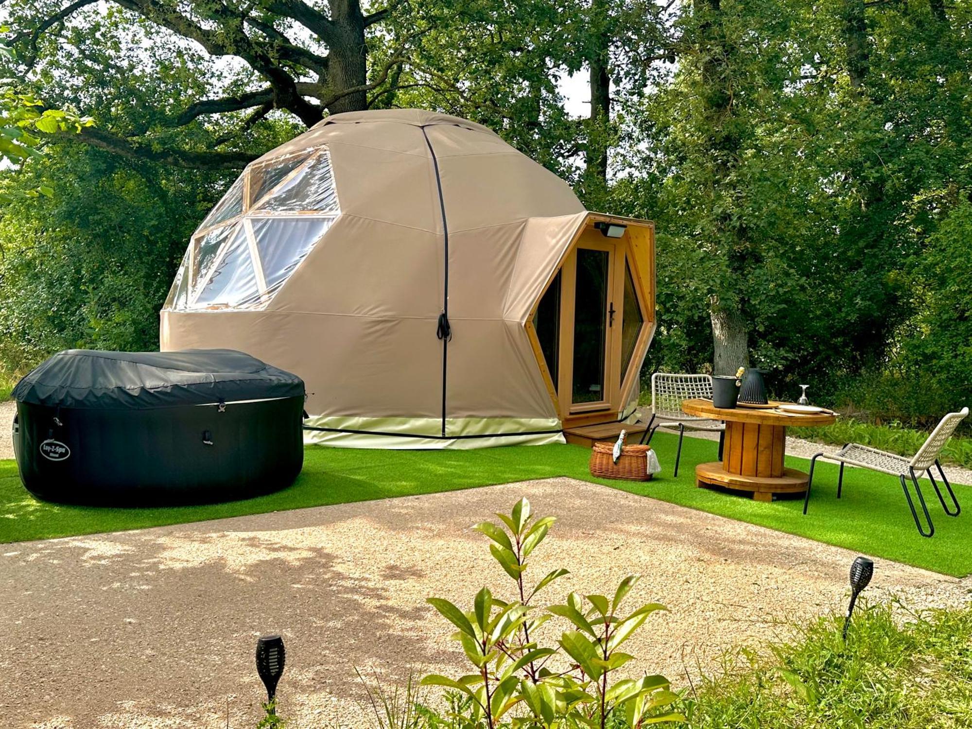 Dome Pathome Catonvielle Buitenkant foto
