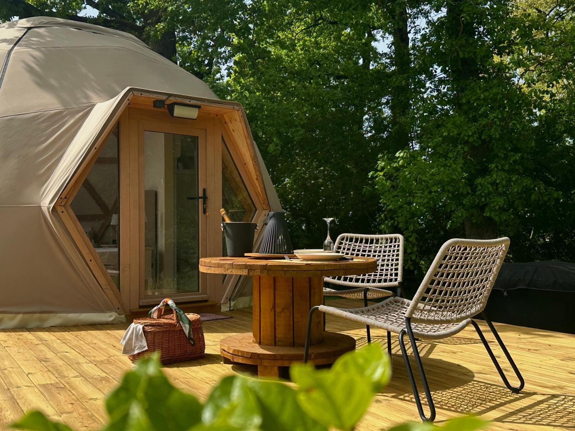 Dome Pathome Catonvielle Buitenkant foto